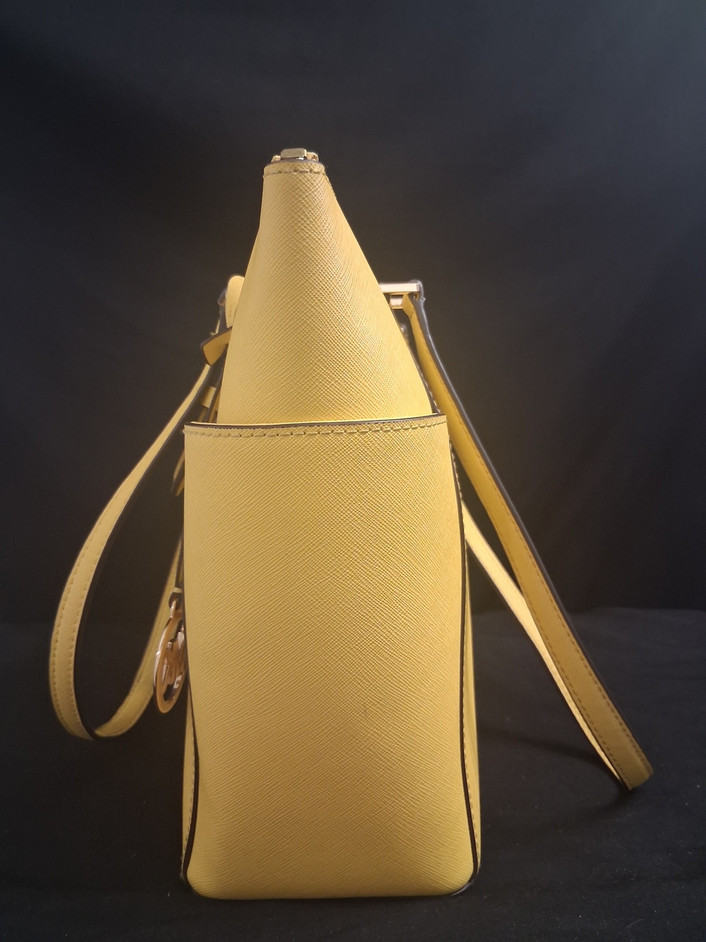 Michael Kors Charlotte Yellow Large Saffiano Leather Top-Zip Shoulder Tote - Picture 4 of 16